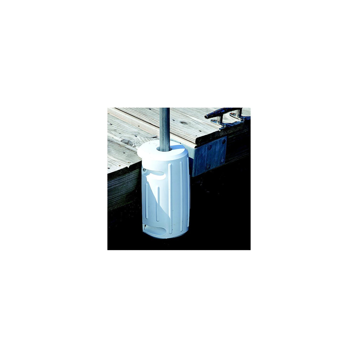 Attwood 935331 Softside Round Dock Fender, Slide-On Post, 7" x 15"