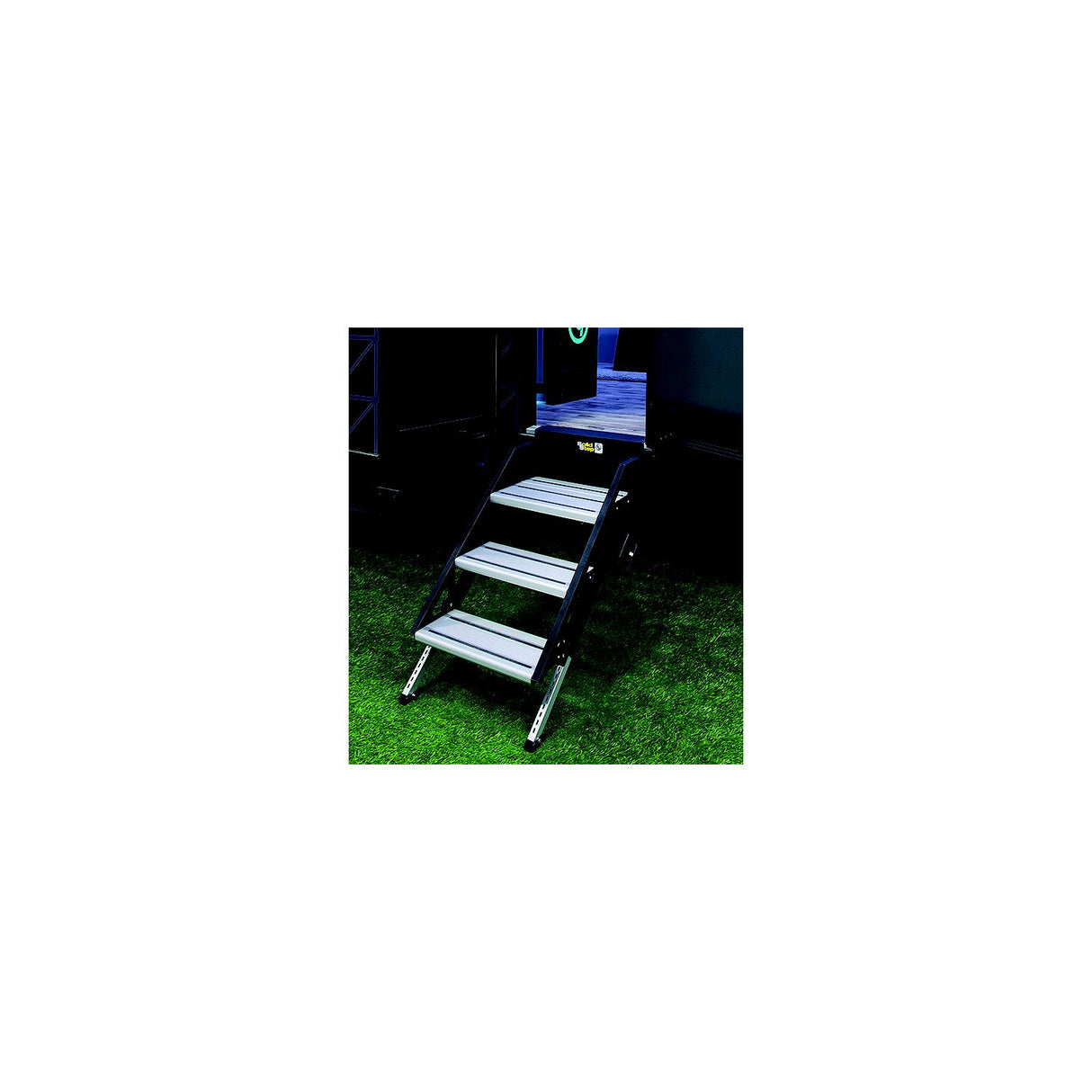 Lippert 791572 Solid Step™, 3-Step, 26" W
