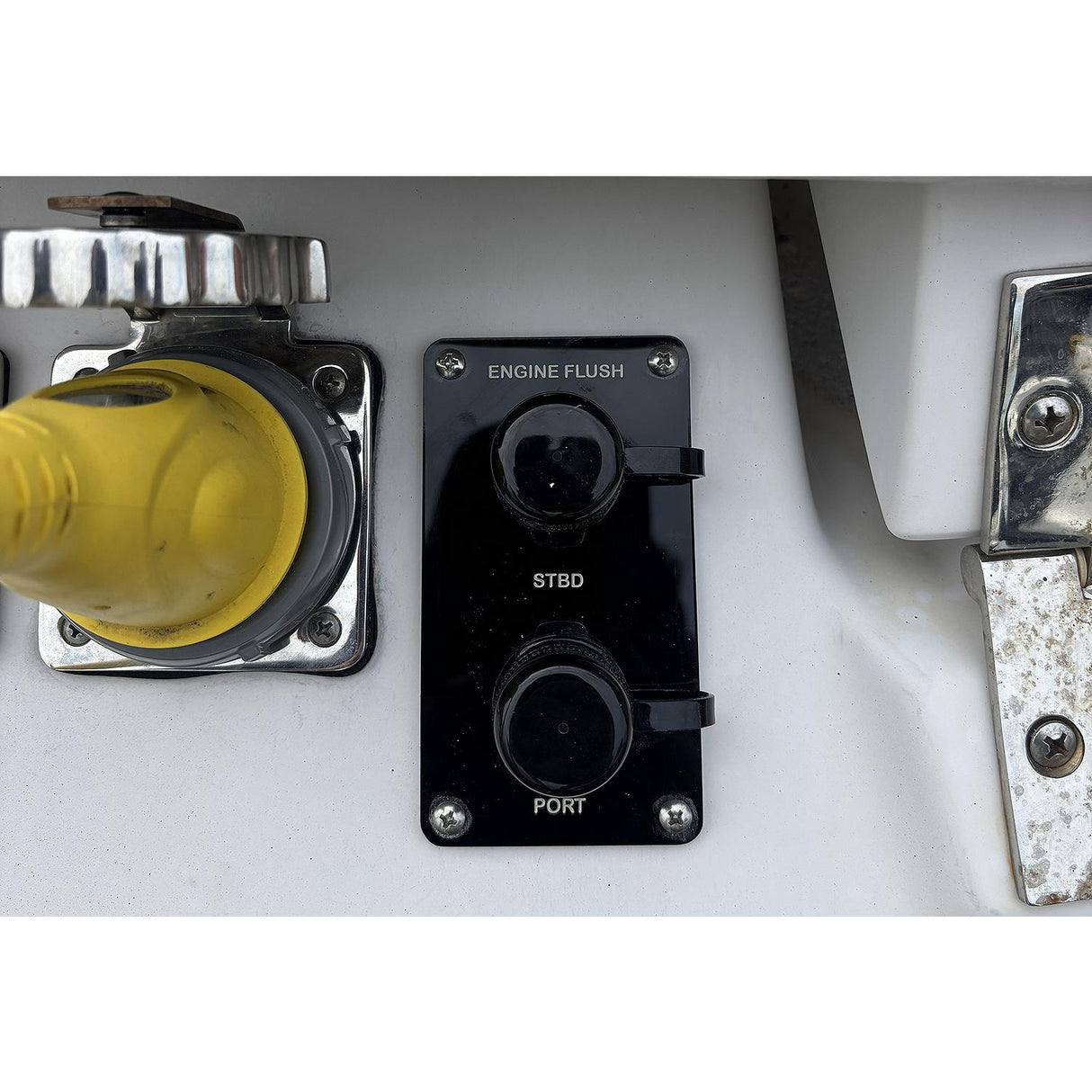Flushmaster  SMQCR2BH12 Flush Port Reroute, 1/2", Black, Horizontal